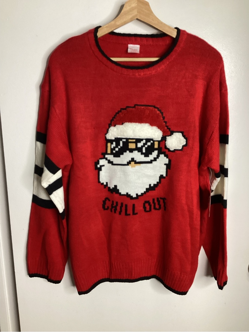 Holiday Time Red Santa 'Chill Out' Graphic Crewneck Sweater XL